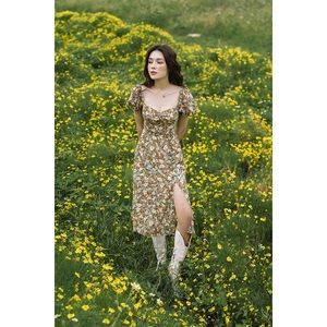 Chiffon floral dress 
Size: S